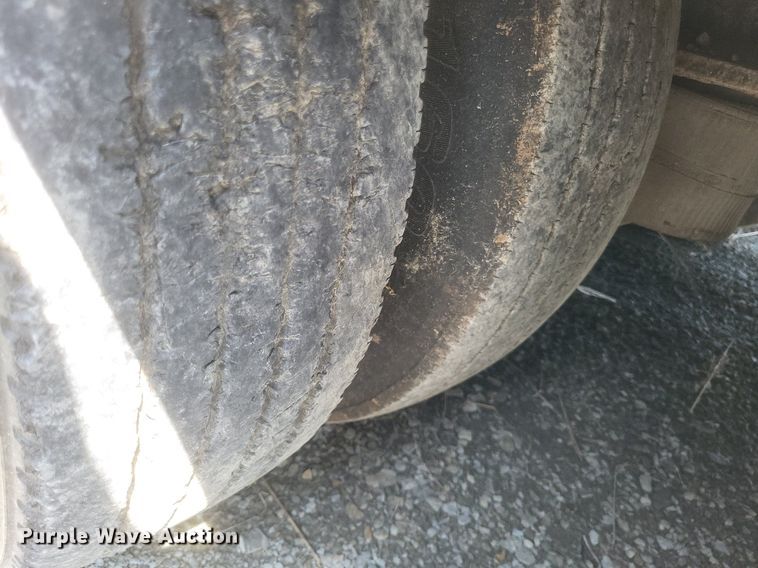 image for item EJ7919 2008 Atoka 18-DDE-35-2 double drop deck equipment trailer