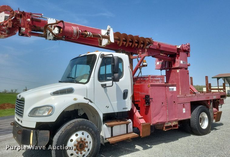 image for item EJ7921 2012 Freightliner Business Class M2 digger derrick truck