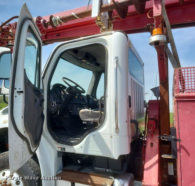 image for item EJ7921 2012 Freightliner Business Class M2 digger derrick truck