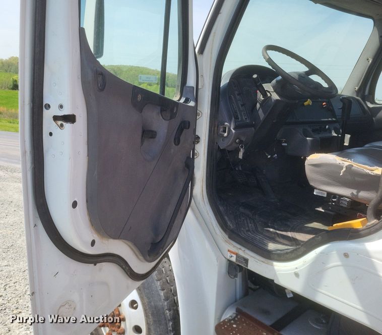 image for item EJ7921 2012 Freightliner Business Class M2 digger derrick truck