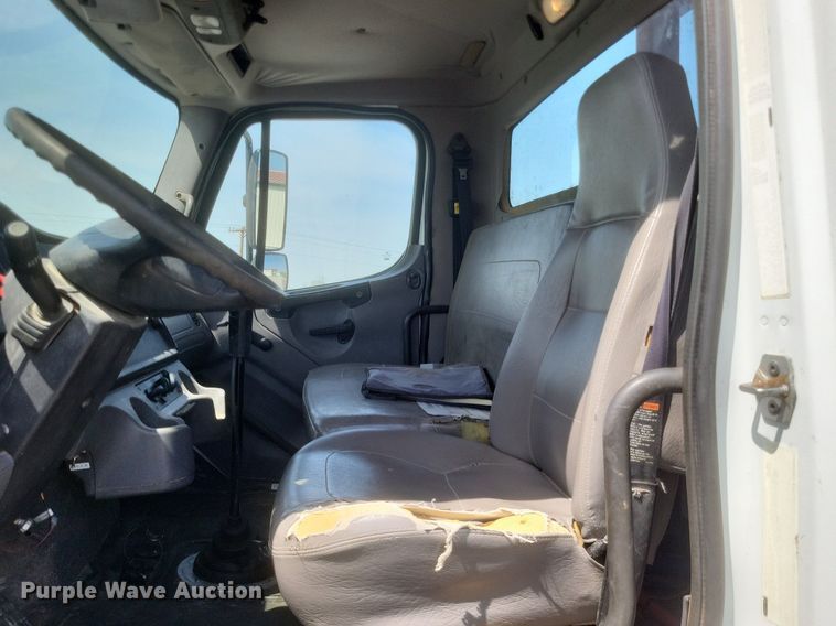 image for item EJ7921 2012 Freightliner Business Class M2 digger derrick truck