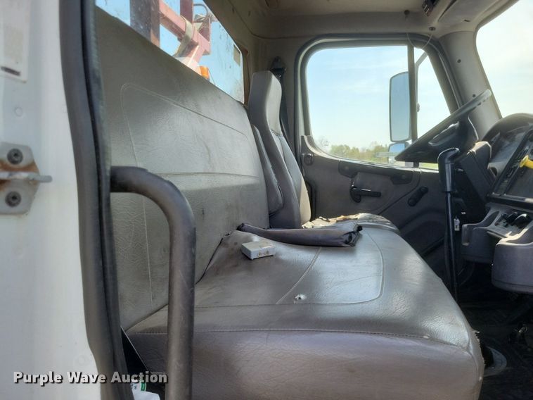 image for item EJ7921 2012 Freightliner Business Class M2 digger derrick truck