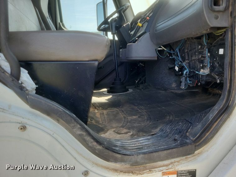 image for item EJ7921 2012 Freightliner Business Class M2 digger derrick truck