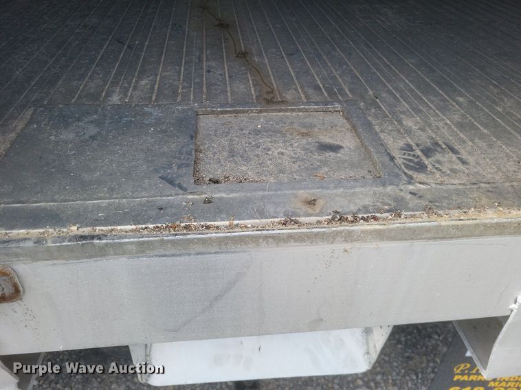 image for item EJ7947 2013 Volvo VNL grain truck