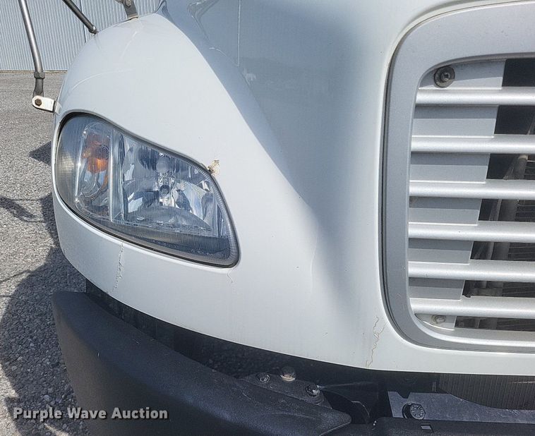 image for item EJ7948 2012 Freightliner  Business Class M2 box truck