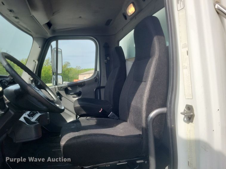 image for item EJ7948 2012 Freightliner  Business Class M2 box truck