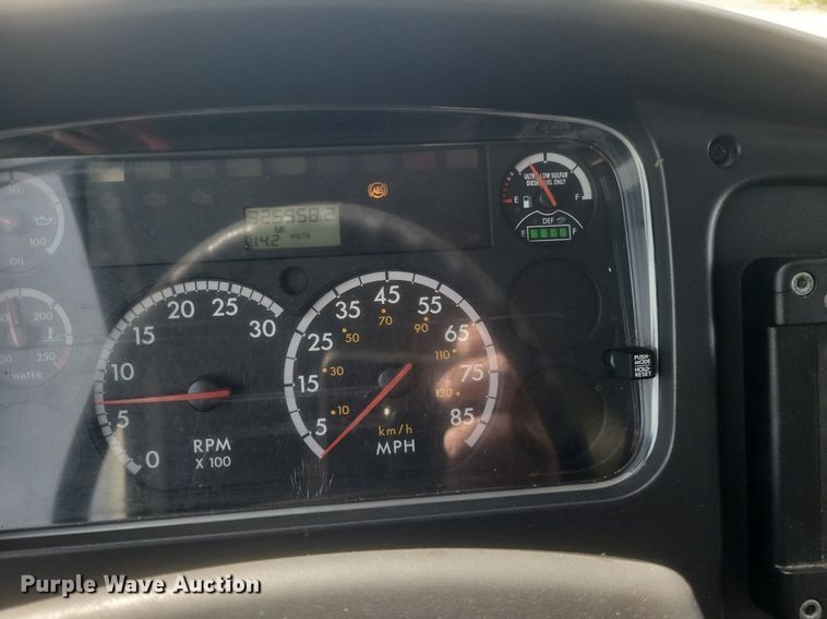 image for item EJ7948 2012 Freightliner  Business Class M2 box truck