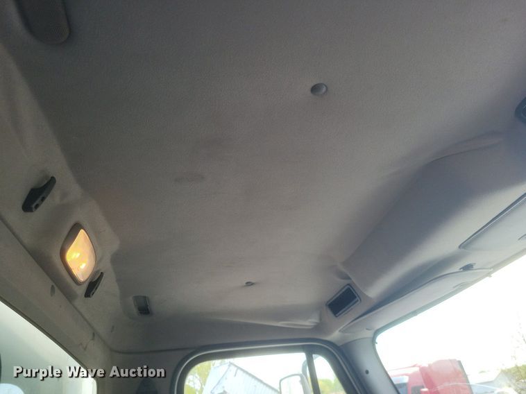 image for item EJ7948 2012 Freightliner  Business Class M2 box truck