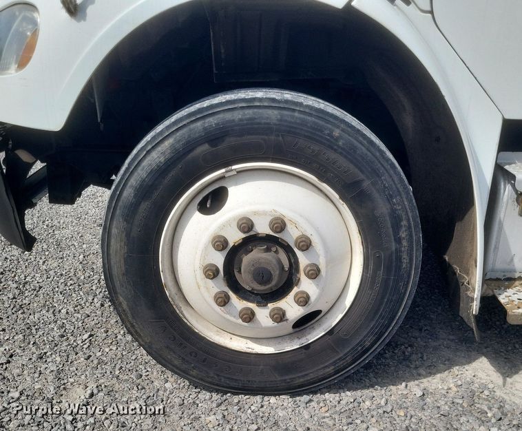 image for item EJ7948 2012 Freightliner  Business Class M2 box truck