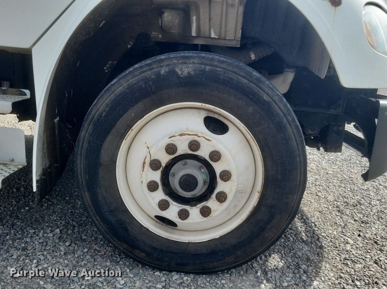 image for item EJ7948 2012 Freightliner  Business Class M2 box truck