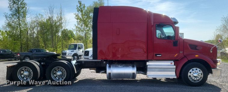 image for item EJ7949 2019 Peterbilt  567 semi truck