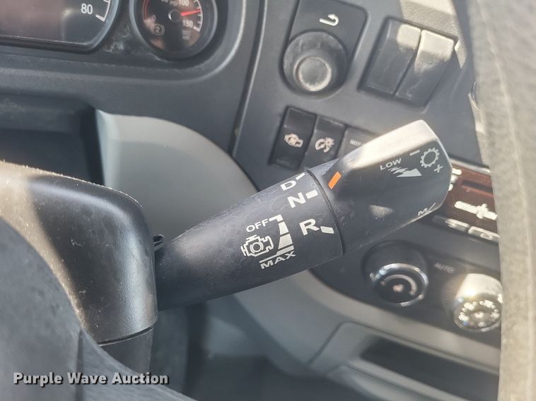 image for item EJ7949 2019 Peterbilt  567 semi truck