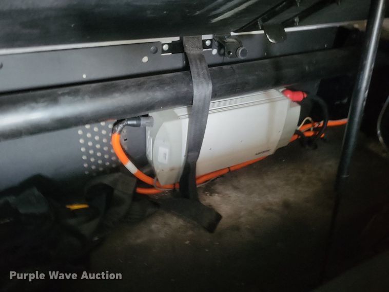 image for item EJ7949 2019 Peterbilt  567 semi truck