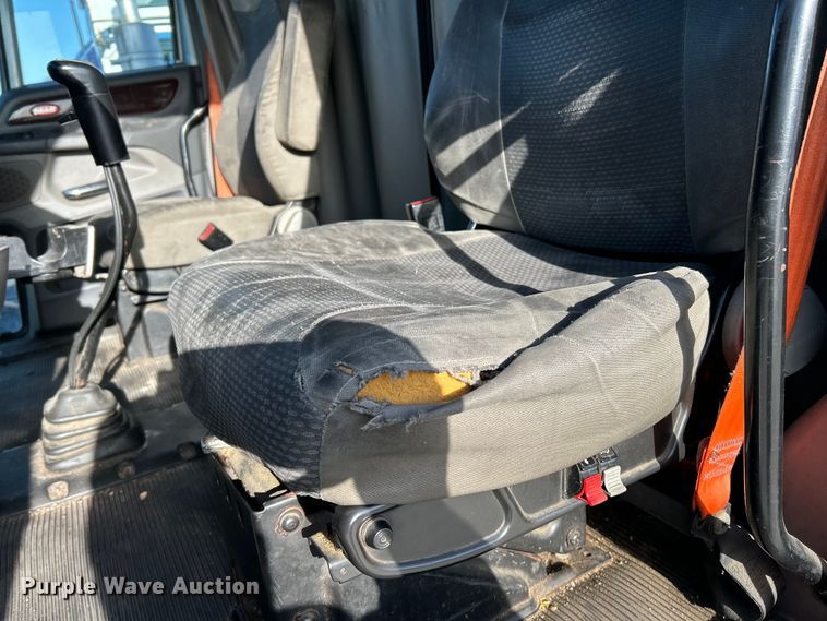 image for item EK4459 2016 Peterbilt 587 semi truck