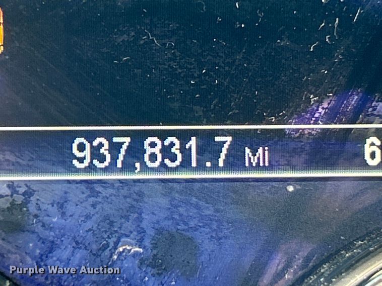 image for item EK4459 2016 Peterbilt 587 semi truck