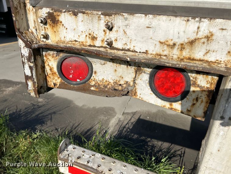 image for item EK4460 2001 Wabash dry van trailer