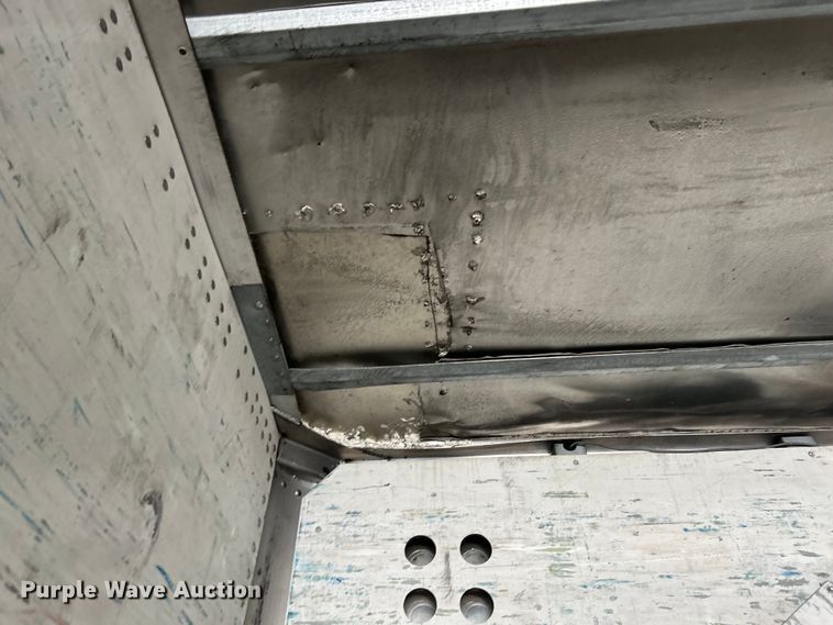 image for item EK4460 2001 Wabash dry van trailer