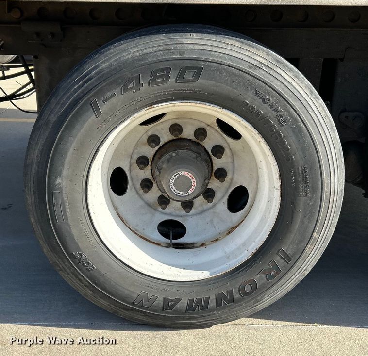 image for item EK4460 2001 Wabash dry van trailer