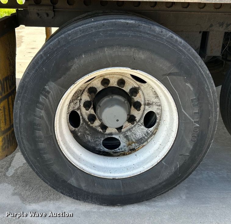 image for item EK4460 2001 Wabash dry van trailer