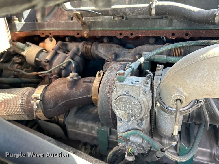 image for item EK4502 2012 Volvo VNL semi truck