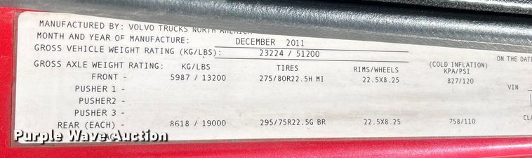 image for item EK4502 2012 Volvo VNL semi truck