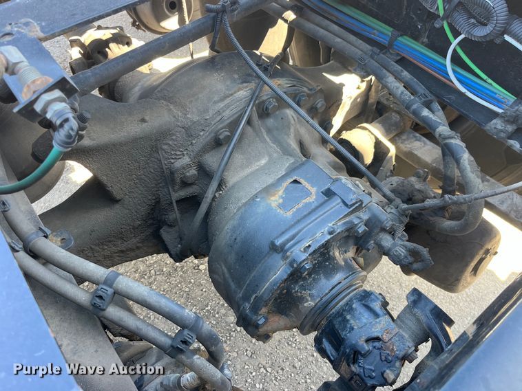 image for item LD9406 2019 Freightliner  Cascadia 125 semi truck