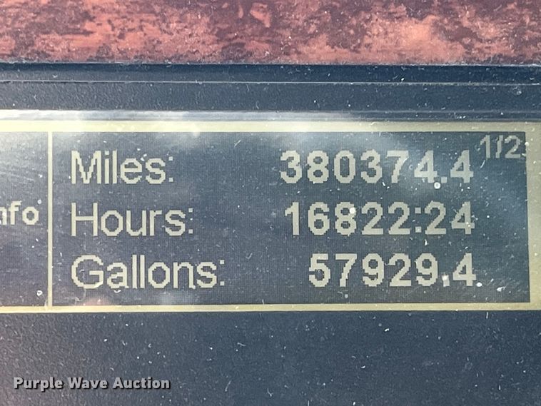 image for item LD9406 2019 Freightliner  Cascadia 125 semi truck