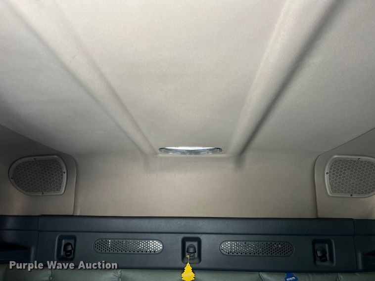 image for item LD9406 2019 Freightliner  Cascadia 125 semi truck