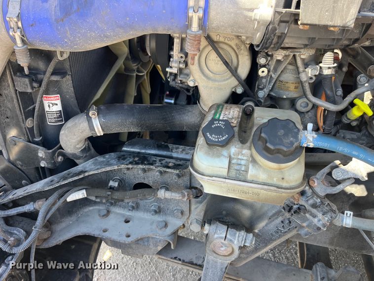 image for item LD9406 2019 Freightliner  Cascadia 125 semi truck