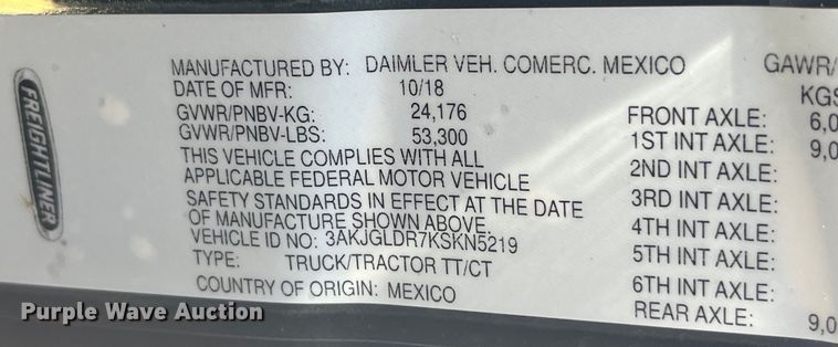 image for item LD9406 2019 Freightliner  Cascadia 125 semi truck