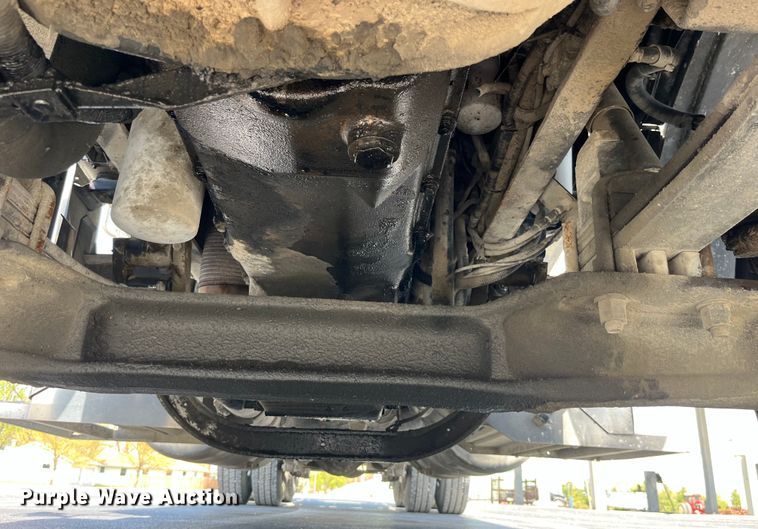 image for item LD9418 2005 Peterbilt 379 semi truck