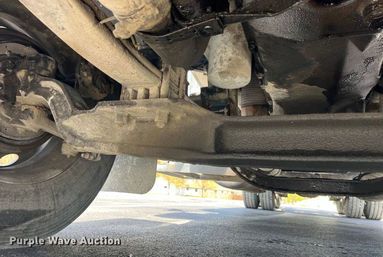 image for item LD9418 2005 Peterbilt 379 semi truck