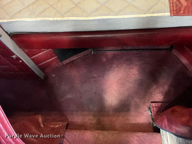 image for item LD9418 2005 Peterbilt 379 semi truck