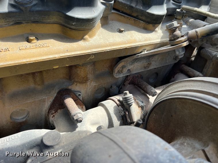 image for item LD9418 2005 Peterbilt 379 semi truck