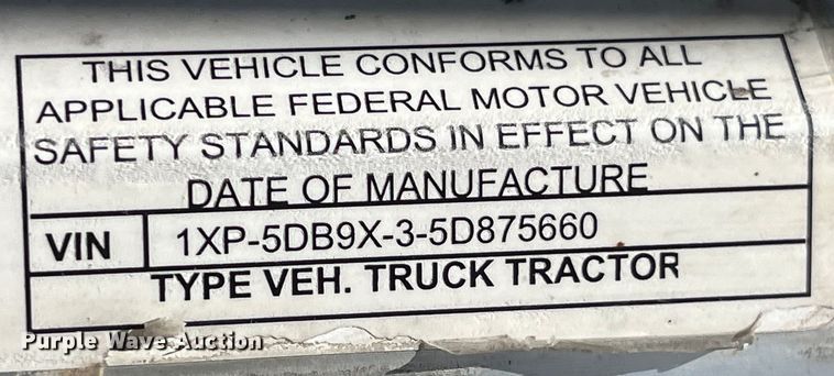 image for item LD9418 2005 Peterbilt 379 semi truck