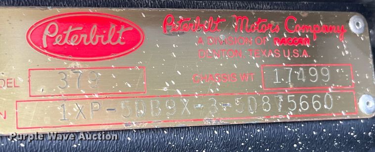 image for item LD9418 2005 Peterbilt 379 semi truck