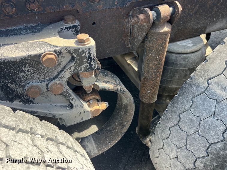 image for item LD9419 2007 Kenworth W900 semi truck