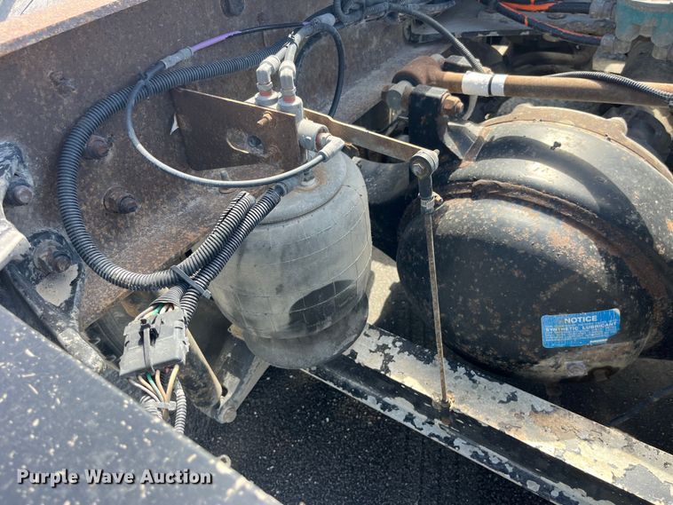 image for item LD9419 2007 Kenworth W900 semi truck