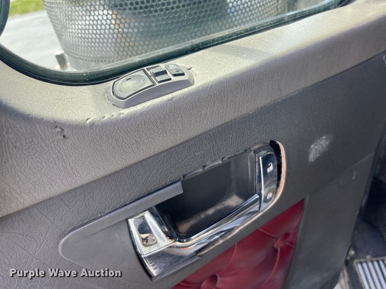 image for item LD9419 2007 Kenworth W900 semi truck