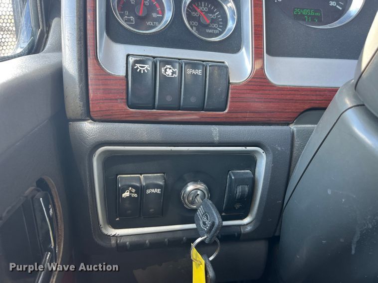 image for item LD9419 2007 Kenworth W900 semi truck