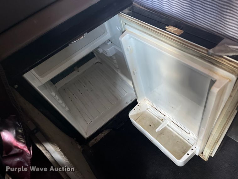 image for item LD9419 2007 Kenworth W900 semi truck