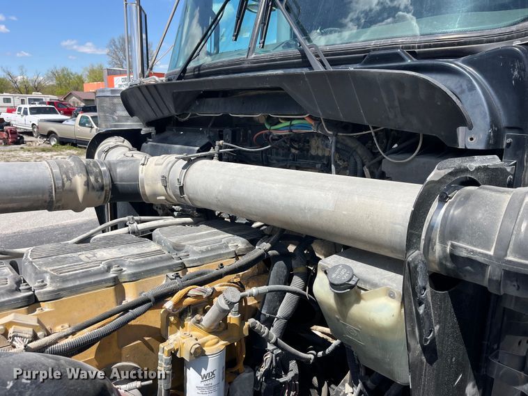 image for item LD9419 2007 Kenworth W900 semi truck