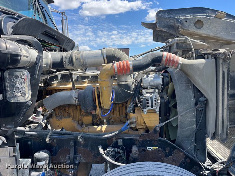 image for item LD9419 2007 Kenworth W900 semi truck