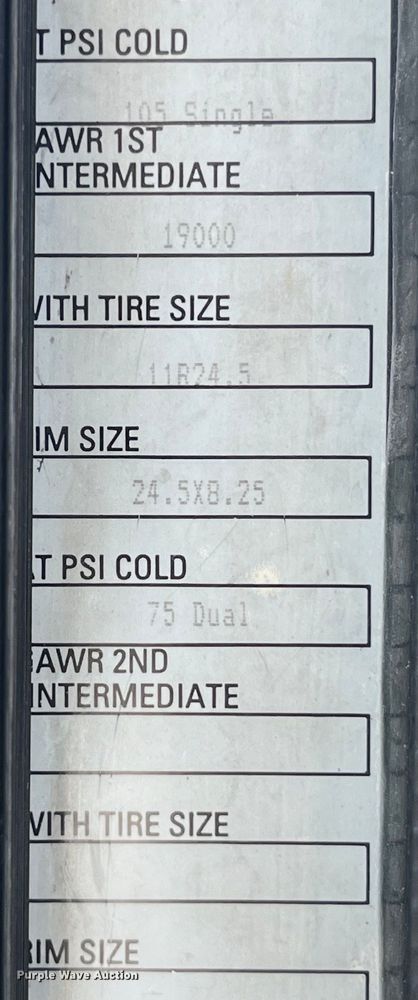 image for item LD9419 2007 Kenworth W900 semi truck