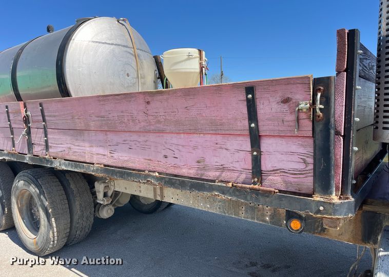 image for item LD9431 1988 White GMC WCM flatbed truck