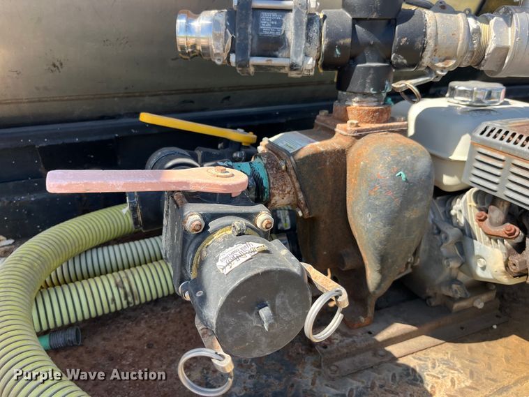 image for item LD9431 1988 White GMC WCM flatbed truck