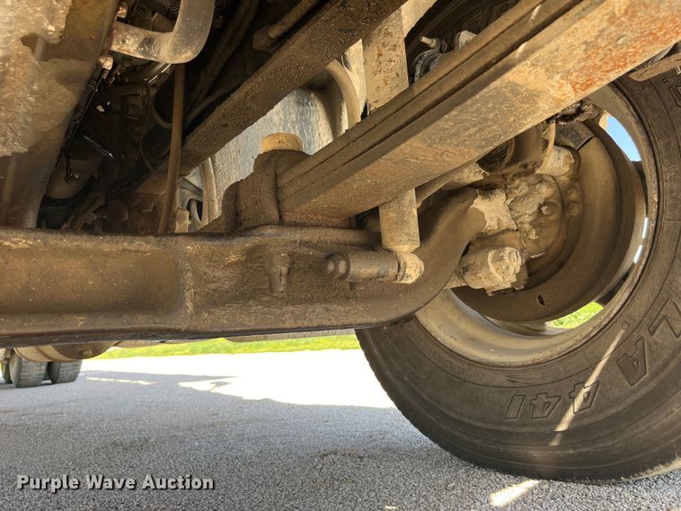 image for item LD9431 1988 White GMC WCM flatbed truck