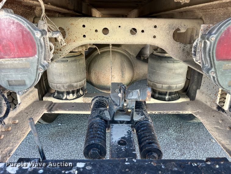 image for item LD9431 1988 White GMC WCM flatbed truck