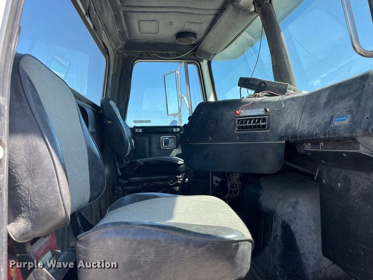 image for item LD9431 1988 White GMC WCM flatbed truck