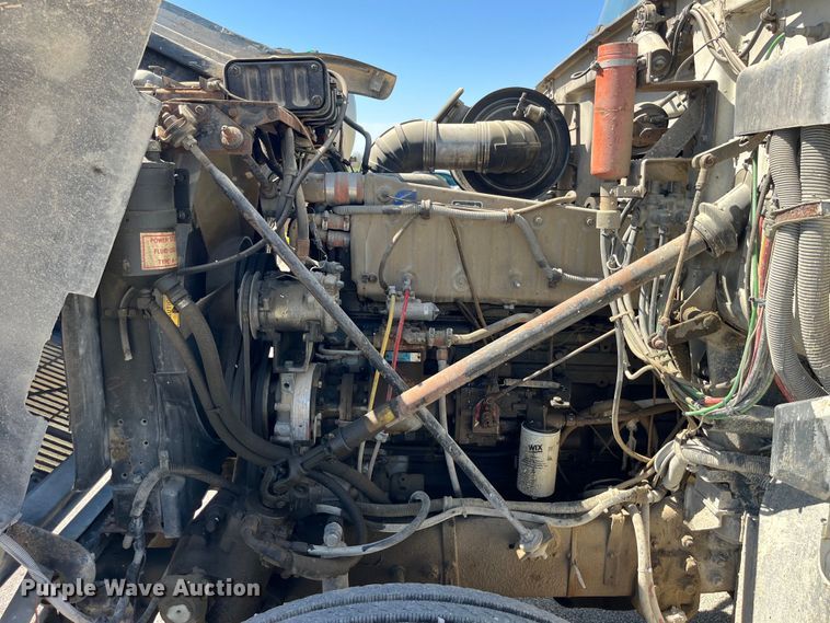 image for item LD9431 1988 White GMC WCM flatbed truck